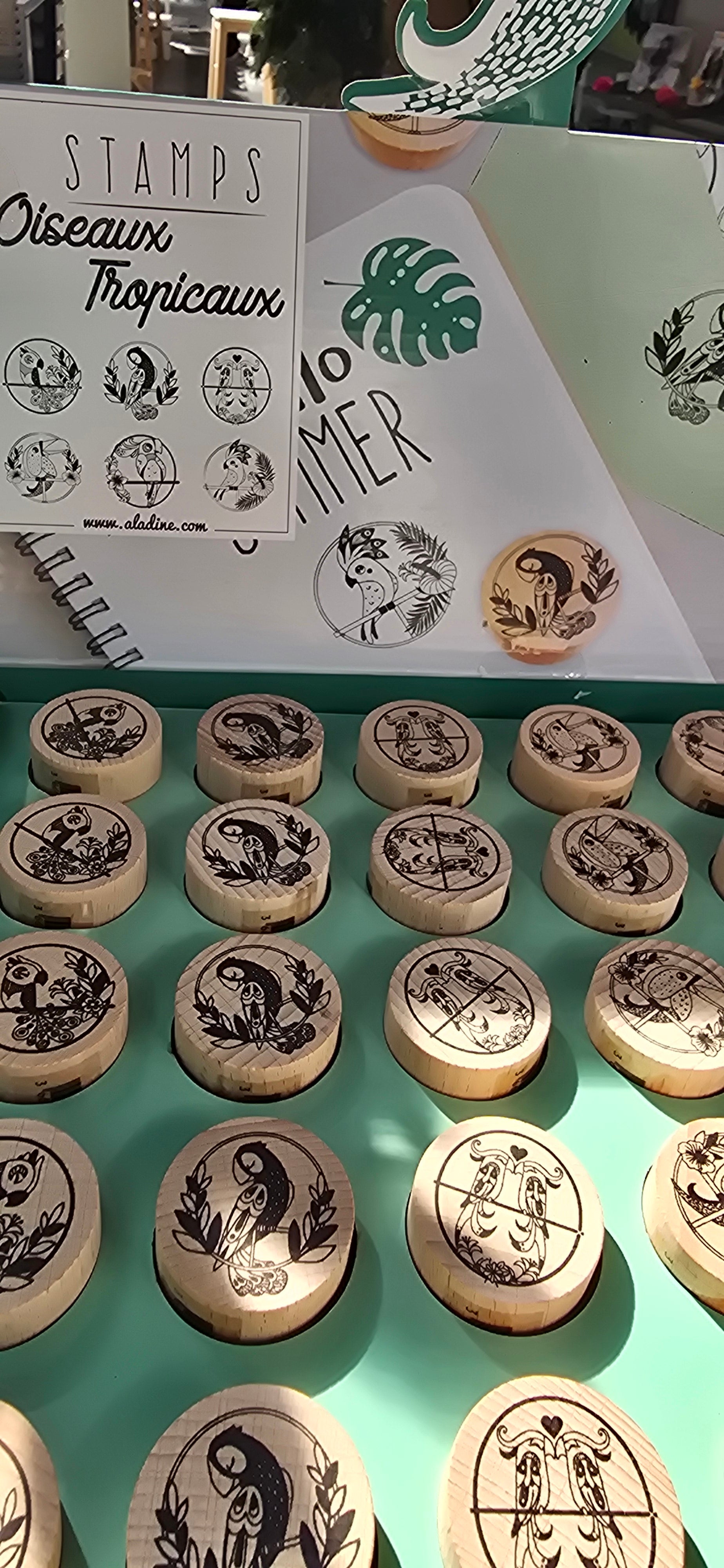 STAMPS OISEAUX TROPICAUX